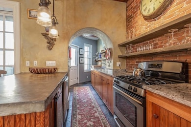 602 E 7th St, Boston, MA 02127 - photo 5