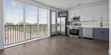 8 Weeks Complimentary Rent on Select Units!