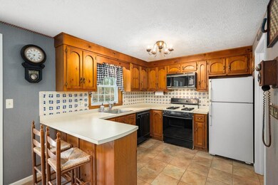 9 Dubonnet Ln unit U41, Nashua, NH 03062 - photo 7