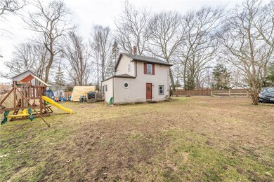 4 Dan St, Warwick, RI 02889 - photo 3