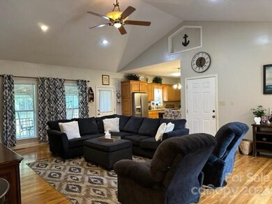 130 Fairgate Dr, Statesville, NC 28625 - photo 4