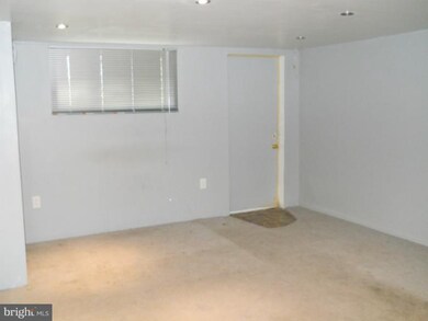 914 E Meadows Ct, Oxon Hill, MD 20745 - photo 4