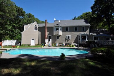 17 Magnolia Dr, Rockland, MA 02370 - photo 2