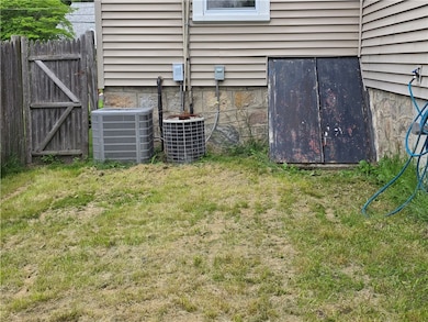 94 Huntington Ave, Woonsocket, RI 02895 - photo 7