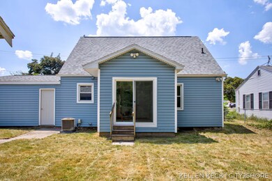 7-web-or-mls-2948 Clyde Park Ave SW, Wyo