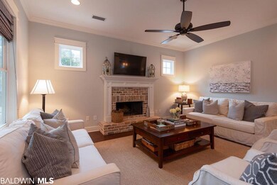 Wood floors, 10' ceilings, spacious living