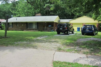 432 Abbe Rd, Sheffield Lake, OH 44054 - photo 2