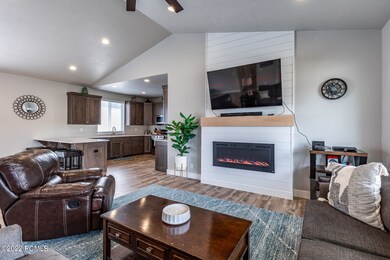 117 South 200 West Henefer UT 84033 USA-