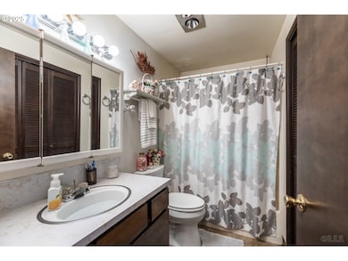 110 W C St, Rainier, OR 97048 - photo 6