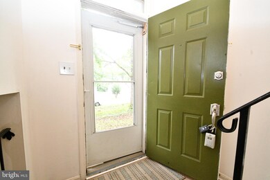 19107 Perry St, Triangle, VA 22172 - photo 4