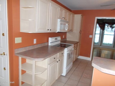 169 Husson Rd, Milford, PA 18337 - photo 4