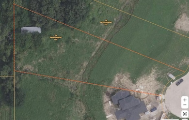 5817 Rose Cir, Des Moines, IA 50321 - photo 2