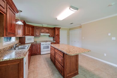 600 Wellington Dr, Houma, LA 70360 - photo 5