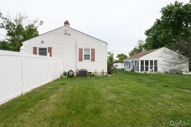 30 Fisher Ave, Middlesex, NJ 08846 - photo 2