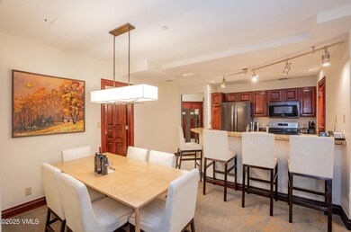 BCL_312-M_Dining-Kitchen