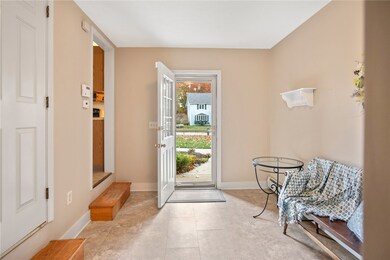 8 Lynn Dr, Coventry, RI 02816 - photo 7