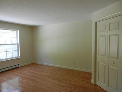 23 Bristol Ct, Kennebunk, ME 04043 - photo 5