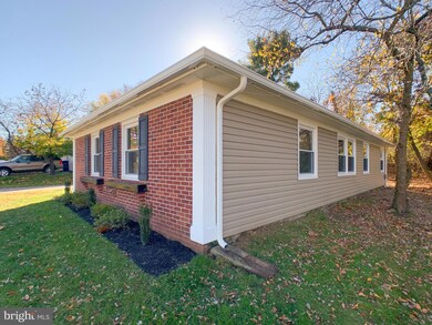 8 Pheasant Ln, Willingboro, NJ 08046 - photo 2