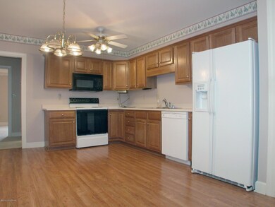 8121 Arthur Goins Blvd, Louisville, KY 40228 - photo 2