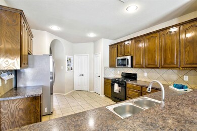 1066 Carpenter Ct, Lavon, TX 75166 - photo 5