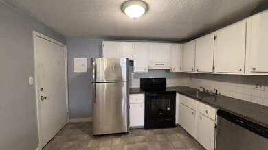 668 Robbins Ave unit 2, Dracut, MA 01826 - photo 3