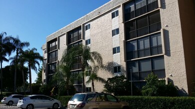 555 Park Shore Dr, Naples, FL 34103 - photo 4