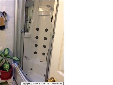 67 Skyline Dr, Staten Island, NY 10304 - photo 6