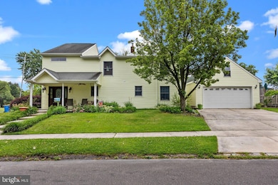 1 Redbrook Ln, Levittown, PA 19055 - photo 2