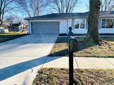 4955 Woodcrest Dr, Columbus, IN 47203 - photo 7