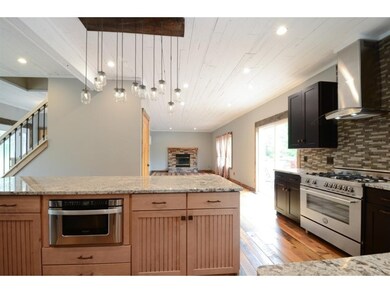 Wide open spaces....great for entertaining!