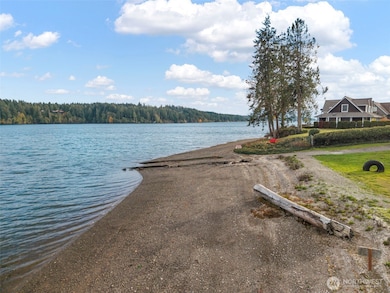 110 E Huckleberry Dr, Grapeview, WA 98546 - photo 2