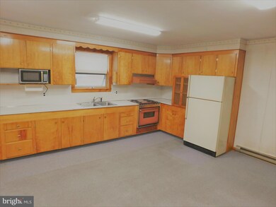 21 Snyder Ave, McAdoo, PA 18237 - photo 3