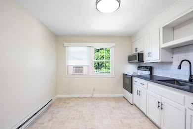 22 Beacon Ave unit 4, Newburyport, MA 01950 - photo 6