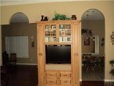 10300 Nightwind Cir, Cantonment, FL 32533 - photo 4