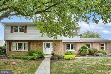 2115 Foxfire Dr, Mechanicsburg, PA 17055 - photo 2