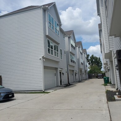 720 Link Rd, Houston, TX 77009 - photo 3