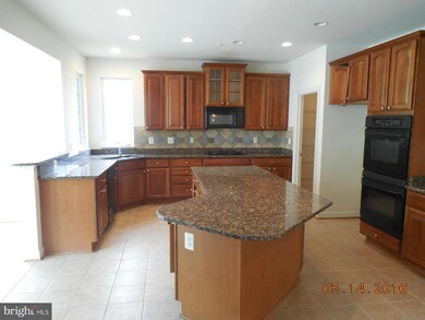11204 Prospect Hill Rd, Glenn Dale, MD 20769 - photo 6