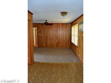 5204 Grandover Pkwy, Greensboro, NC 27407 - photo 4