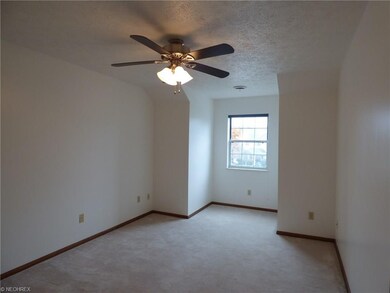 23400 Grist Mill Ct unit 12-2, Olmsted Falls, OH 44138 - photo 5