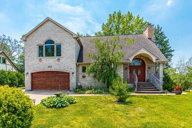 9541 W Oak Place, Des Plaines, IL 60016 - photo 2