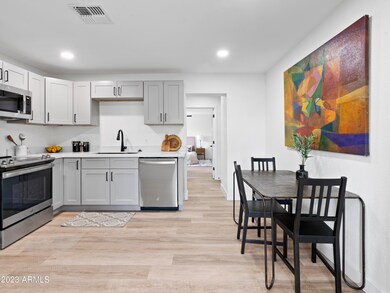 2226 N 18th St, Phoenix, AZ 85006 - photo 5