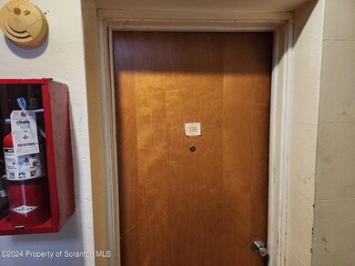 264 Academy St unit 1R, Wilkes Barre, PA 18702 - photo 2