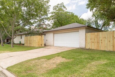 16902 Hibiscus Ln, Friendswood, TX 77546 - photo 3