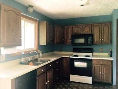 18 Cubles Dr, Brimfield, MA 01010 - photo 6