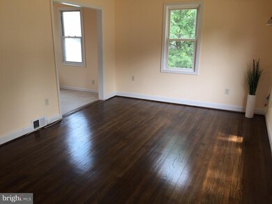 8111 Edgewater Rd, Clearwater Beach, MD 21226 - photo 5