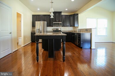 9704 Marsh Gate Ln, Baltimore, MD 21220 - photo 5