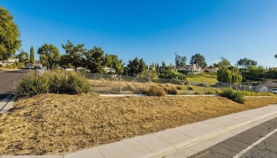 1555 Sunbury Ct unit 57, Vista, CA 92084 - photo 3