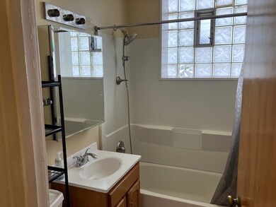 1539 E Oakton St unit A, Des Plaines, IL 60018 - photo 4