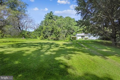 708 Pinewood Dr, Annapolis, MD 21401 - photo 2