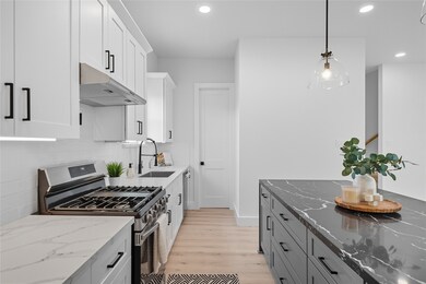 4749 Wilmington St unit C, Houston, TX 77033 - photo 6